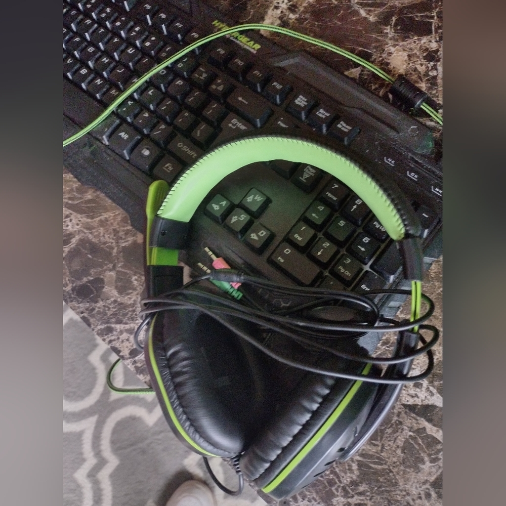 Hypergear 4 in 1 computer gaming kit